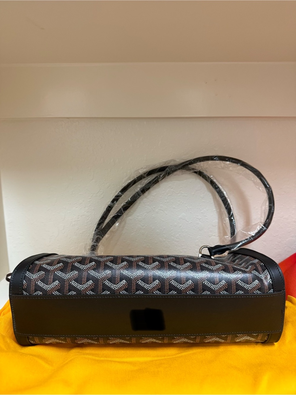Shoulder bag - Picture 2 of 3
